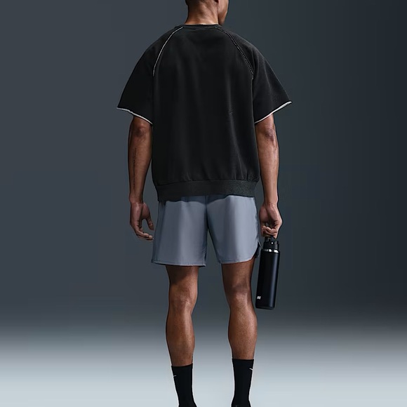 Nike Heritage
Men's Dri-FIT Fleece Fabric Short Sleeve Fitness T-Shirt - Picture 2 of 4